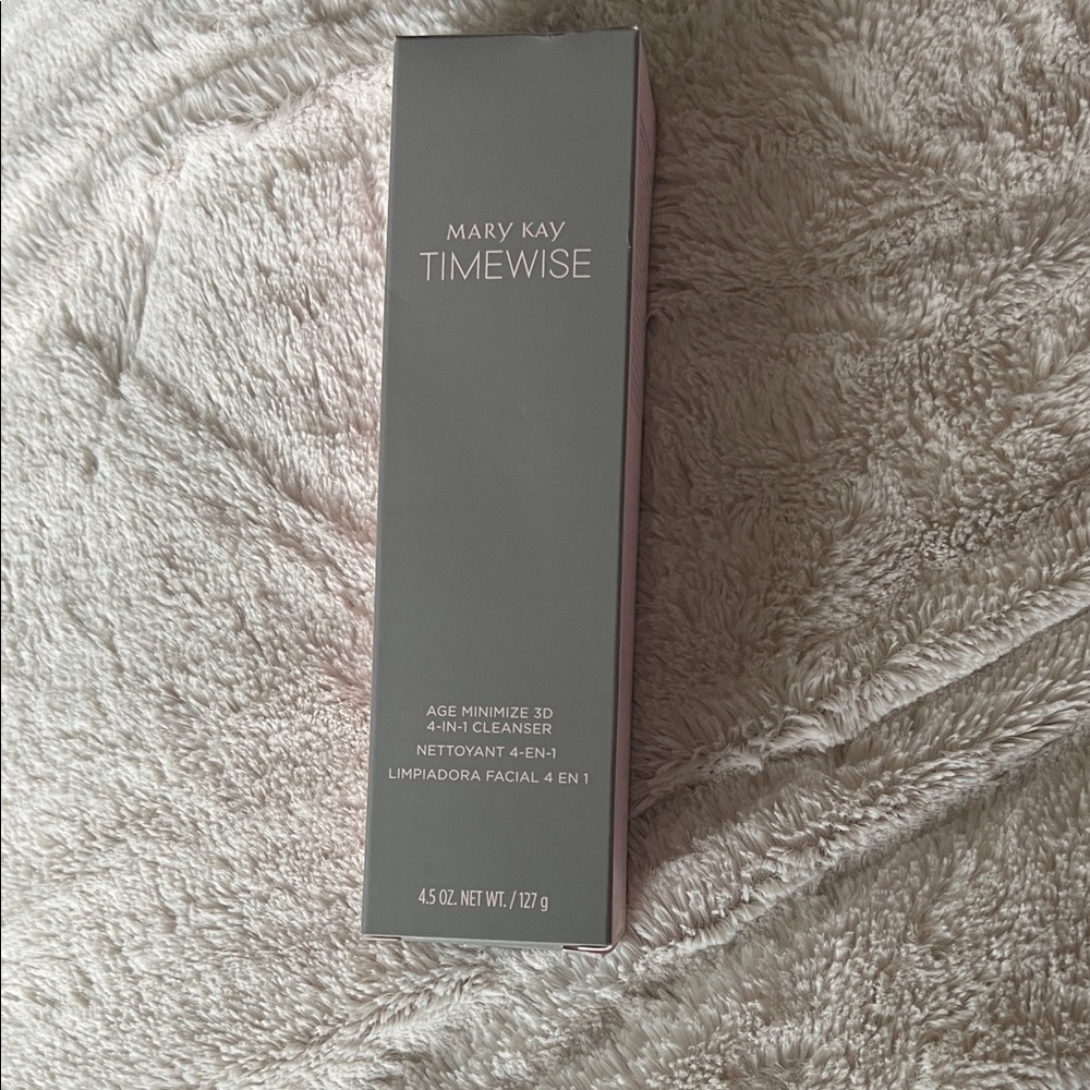 Mary Kay Timewise Age Minimize Cleanser 4-in-1.